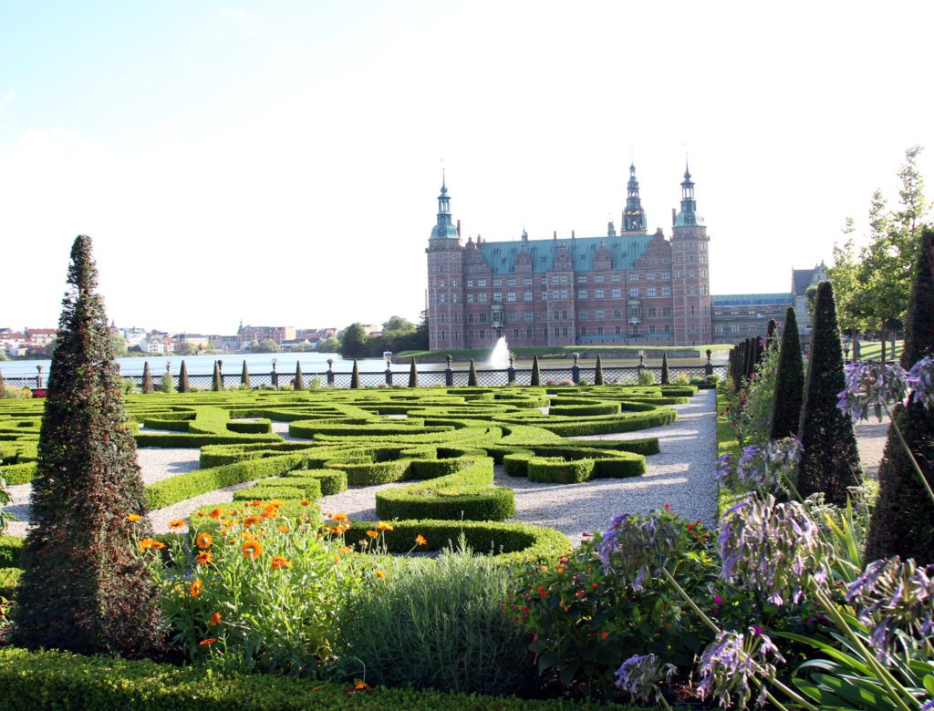 castillo de Frederiksborg y jardines