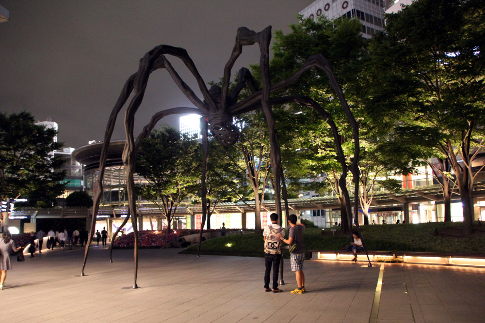 araña gigante, Roppongi