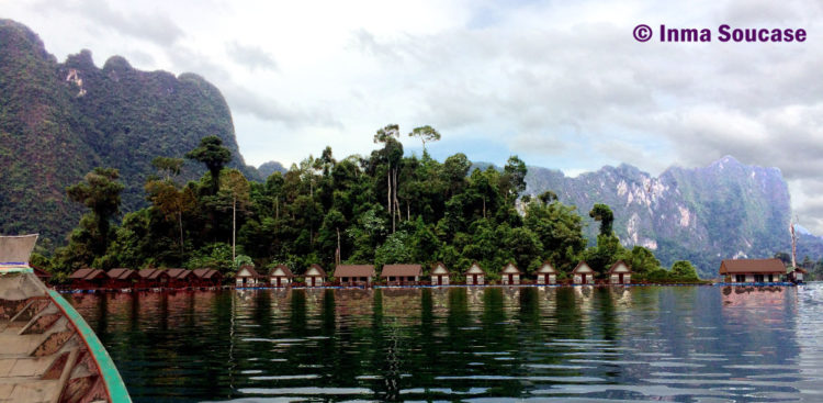 Lago Cheow Lan casas flotantes