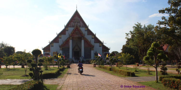 Palacio Wihan Phra Mongkhon Bophit - exterior