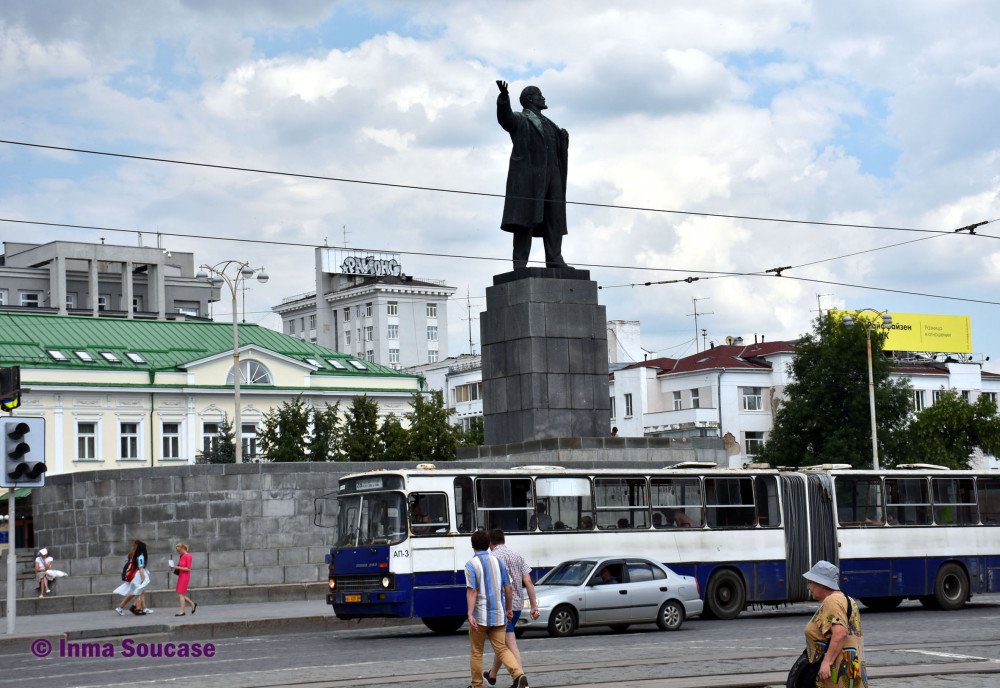 estatua-lenin-ekaterimburgo