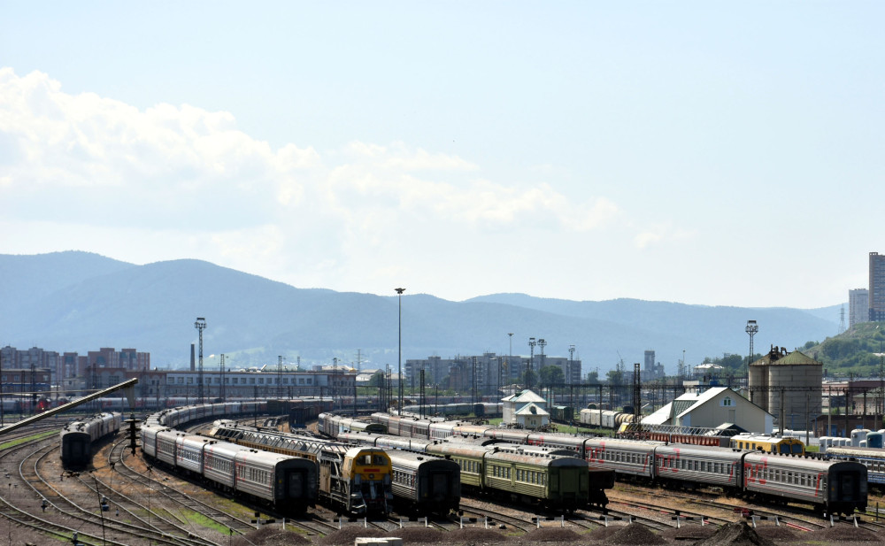 vias-tren-estacion-krasnoyarsk