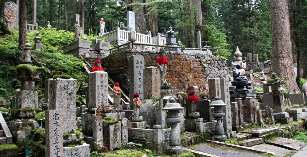 camino cementerio Templo Okuno-in , Koyasan