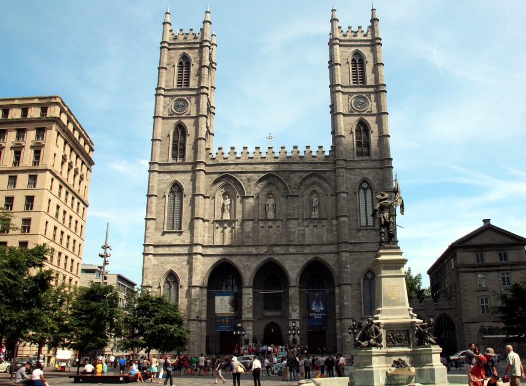 notre damme montreal exterior