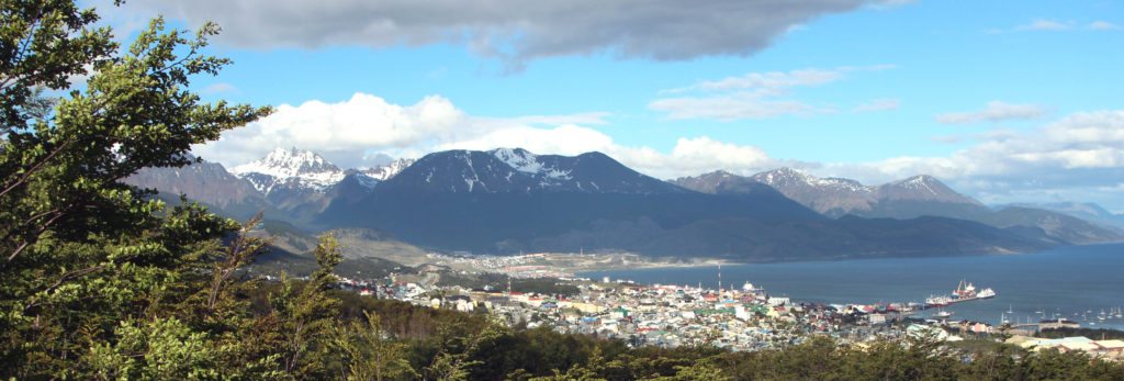 panoramica ushuaia desde Glaciar Martial