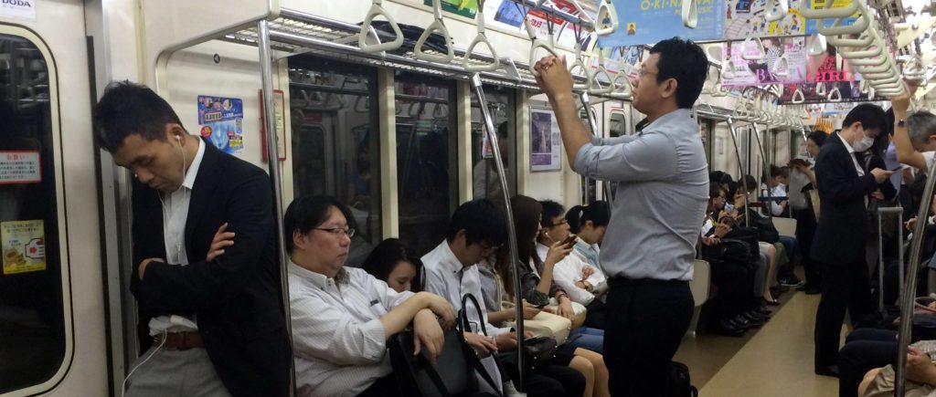 metro interior vagon japon