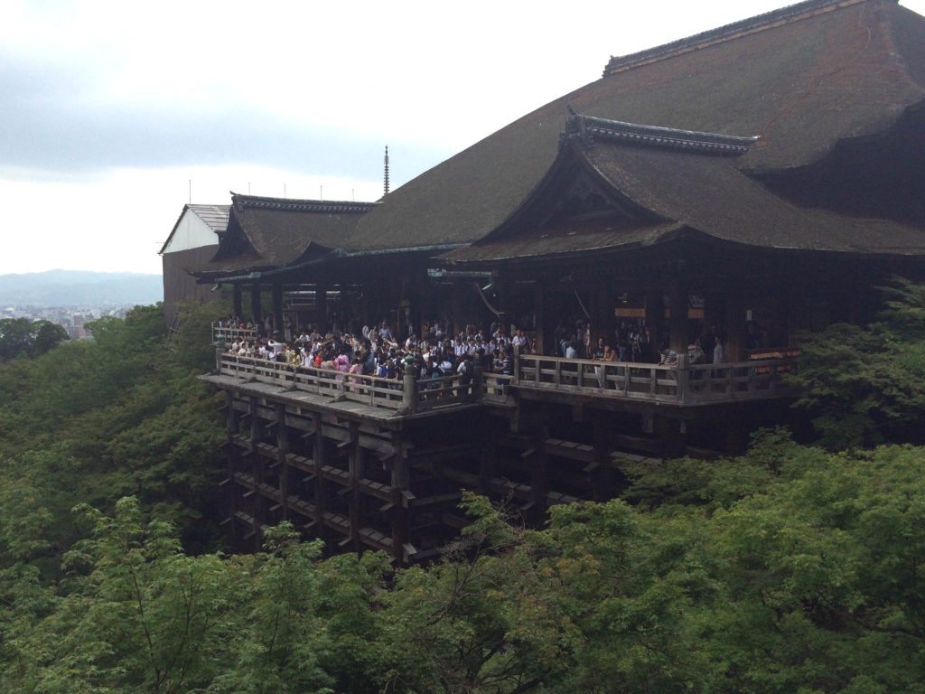 Hon-do, balconTemplo Kiyomizudera