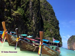 barcos en Maya Bay - Tailandia