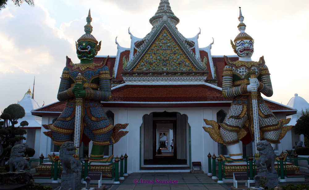Wat Arun - guerreros puerta
