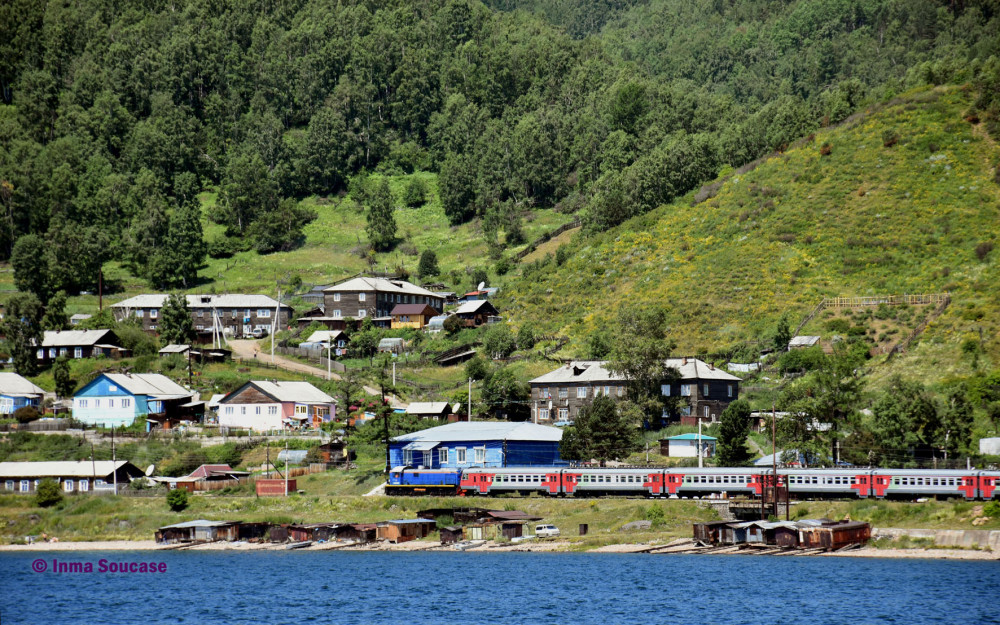 lago-baikal-tren-fondo