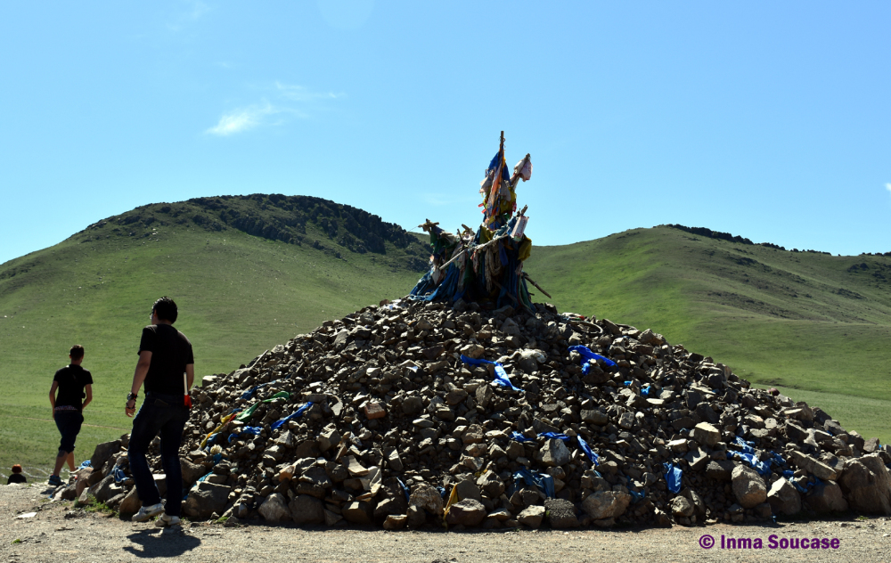 monolito-budista-02-parque-nacional-gorkhi-terelj-mongolia