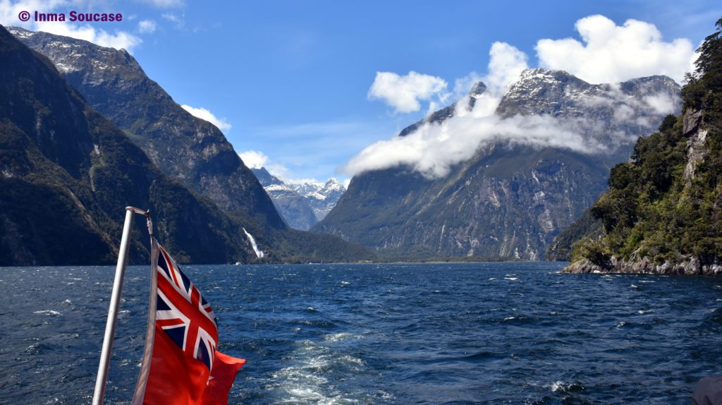 Milford Sound - panoramica vista barco