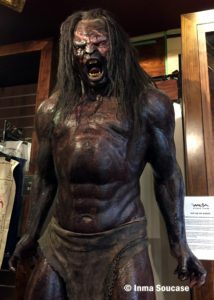 uruk-hai Weta cave shop